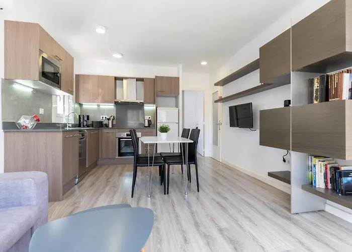Vedos By Interhome Roses
