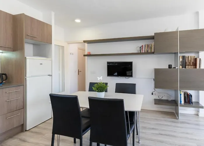 Vedos By Interhome * Roses