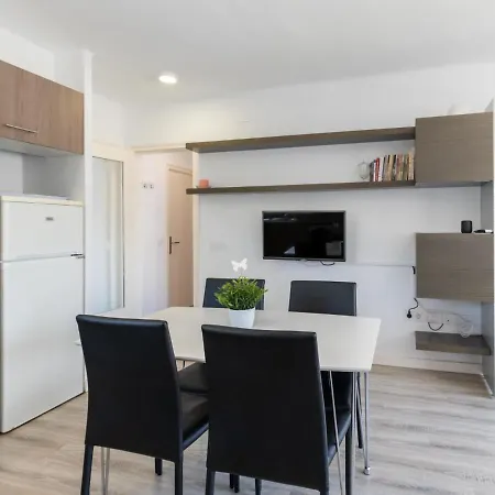 Vedos By Interhome * Roses