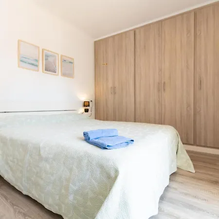 Vedos By Interhome Apartment Roses