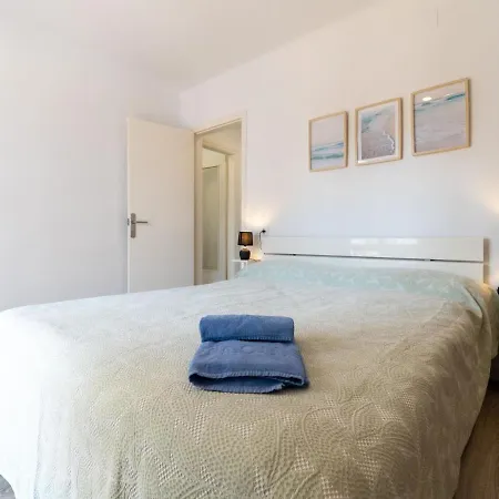 Vedos By Interhome * Roses